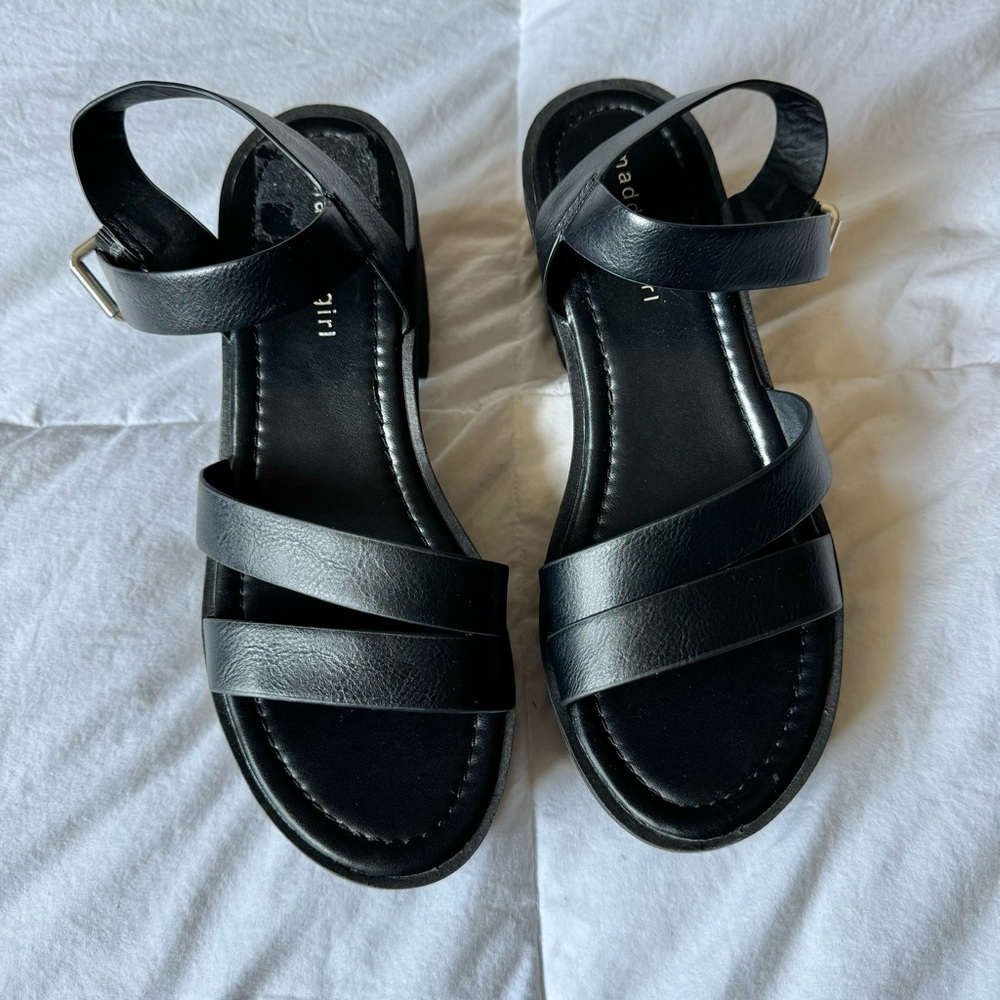 MADDEN GIRL ‘Covina’ Black Strappy Sandals Size 7.5